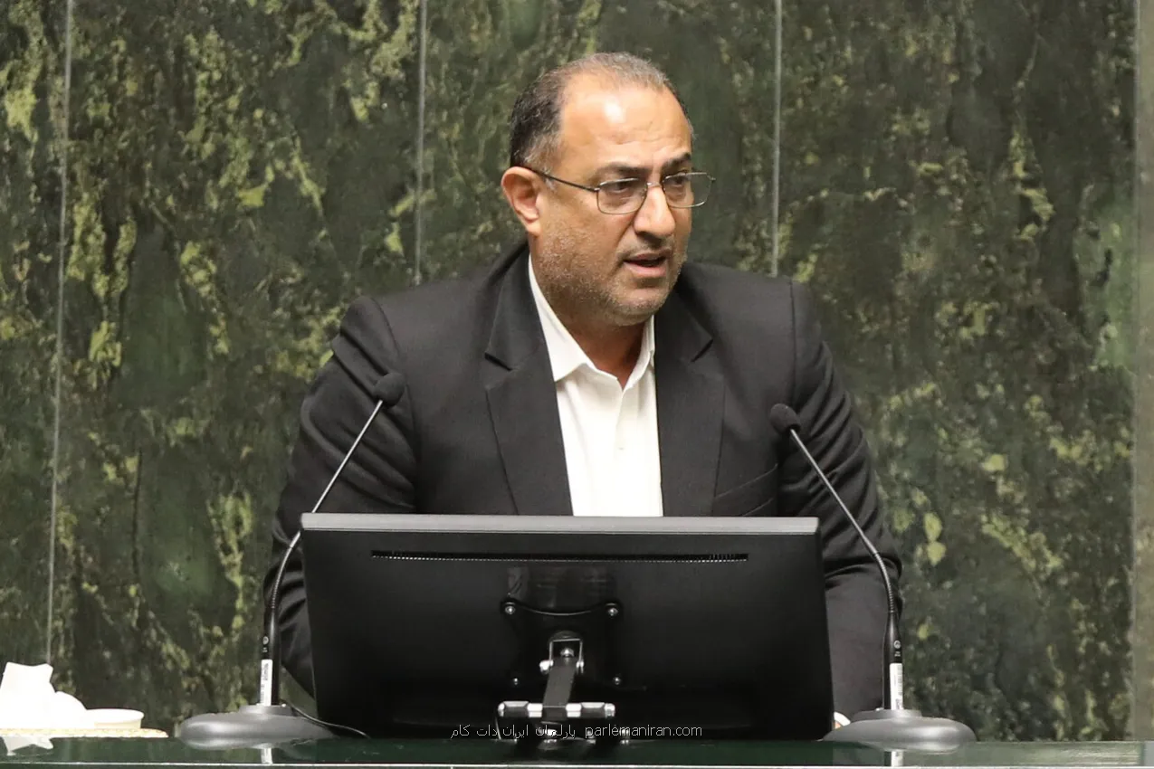 افشاگری یک نماینده مجلس درباره ی پیشنهاد دولت درباره ی افزایش حقوق این نقض قانون و وهن مجلس است