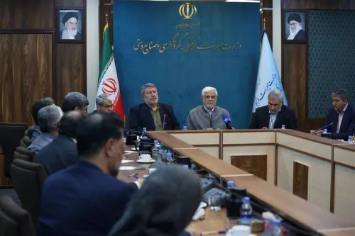 هشدار عارف به سوءاستفاده گران از گرانی ها