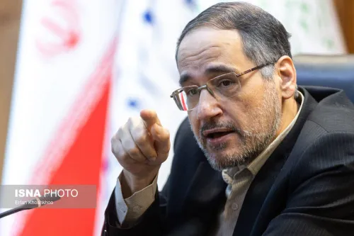 نباید ترور اعتبار شخصیت ها را کم اهمیت تر از تهدید جان آنان دانست