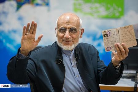 تصاویر ثبت نام میرسلیم و احمد مازنی در انتخابات مجلس در تهران