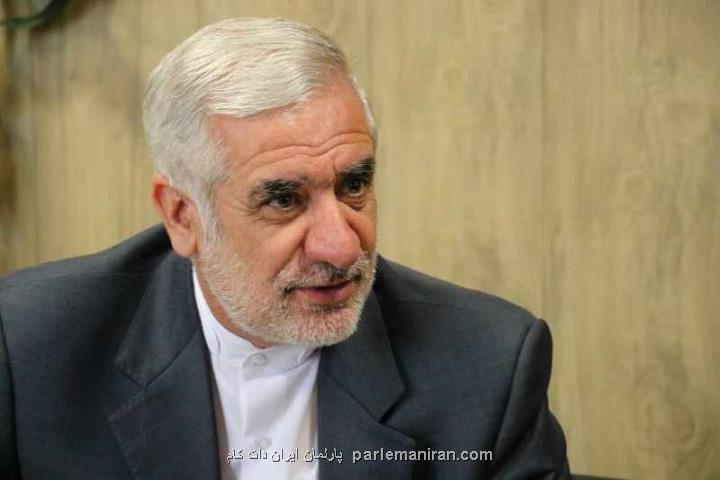 درخواست یك نماینده مجلس از دادستانی برای پیگیری ماجرای آتش زدن كتاب عملی پزشكی توسط یك روحانی