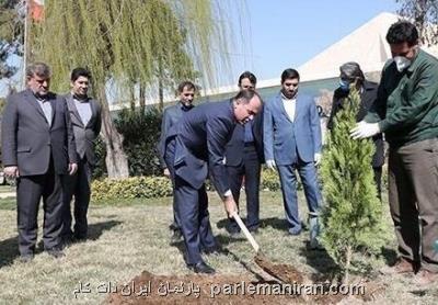 حفاظت از محیط زیست باید جزو اولویت های اصلی كشور باشد